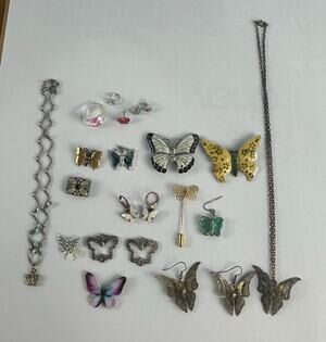 VTG Y2K Modern Butterfly Jewelry Lot Earrings Brooches Pendants Craft Lot